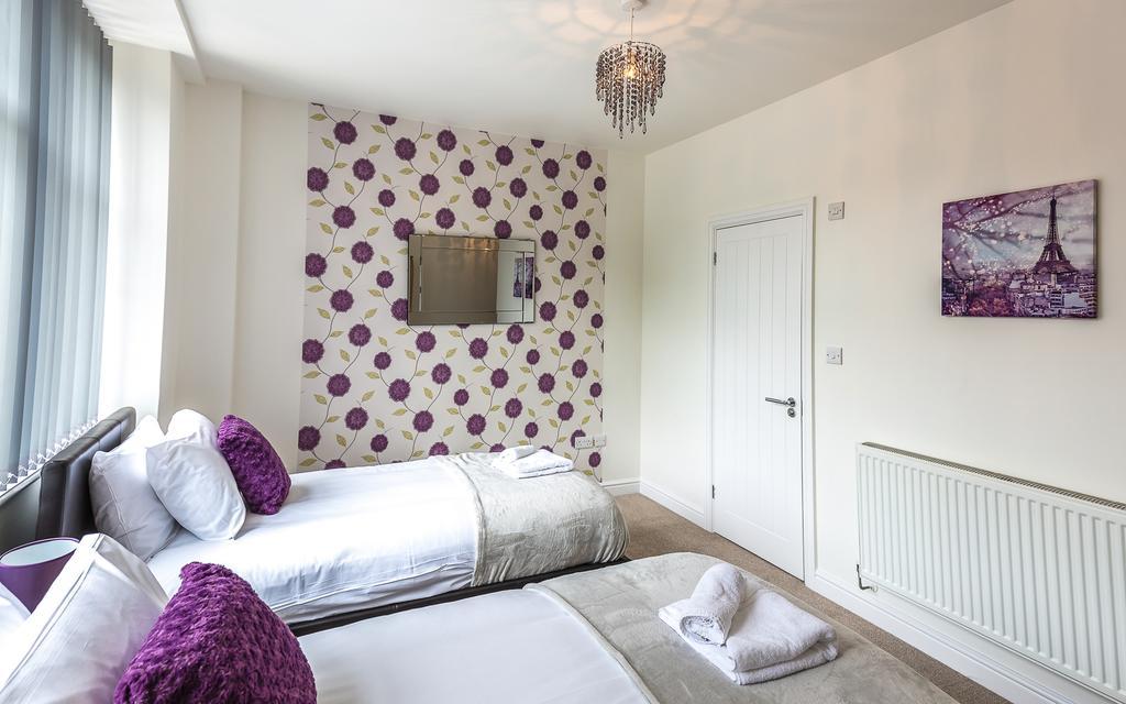 Comfortable Swindon Town Centre Apartments, Free Parking, Sleeps Up To 8 Exterior foto